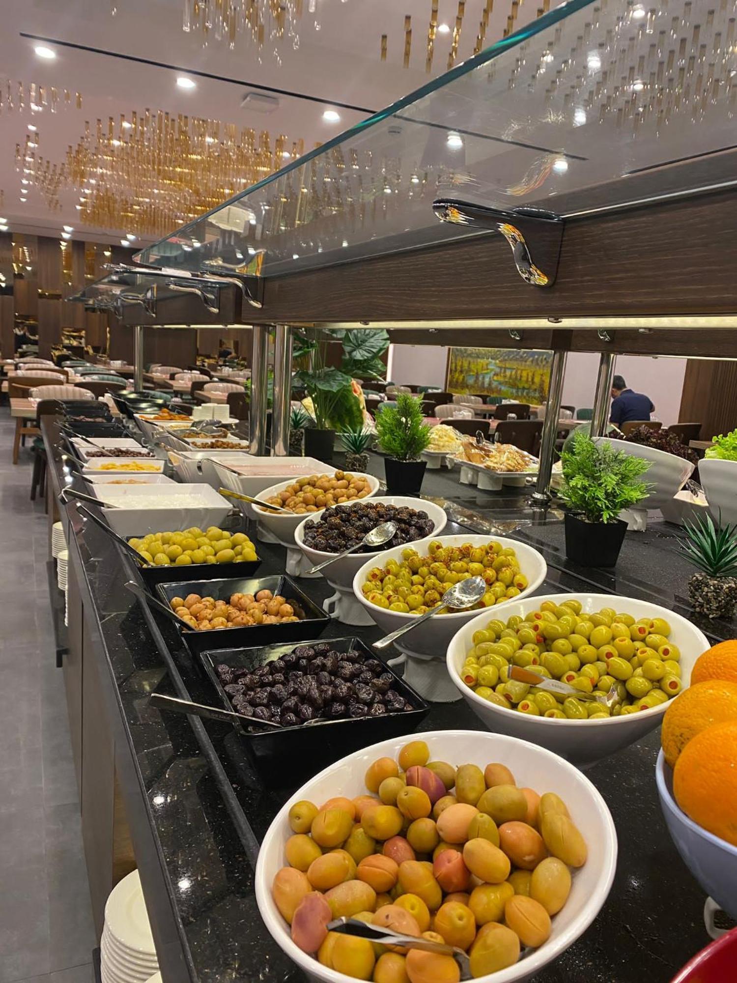Ramada By Wyndham Umraniye Otel *